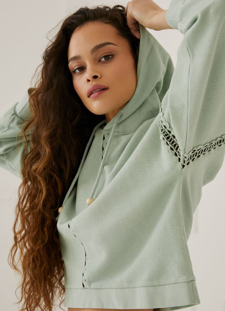 Hoodie with Lace Details and Beads: image 1