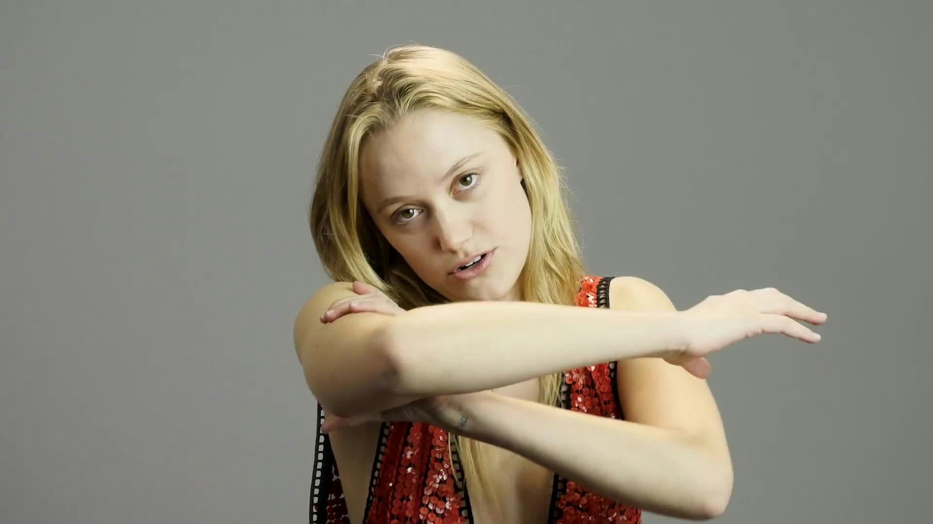 Maika Monroe Made Everyone Wear A Cast For Her 6th Grade Birthday