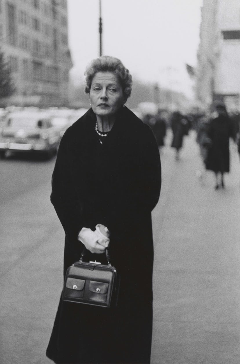 10.%20Woman%20with%20white%20gloves%20and%20a%20pocket%20book,%20N.Y.C.%201956.jpg