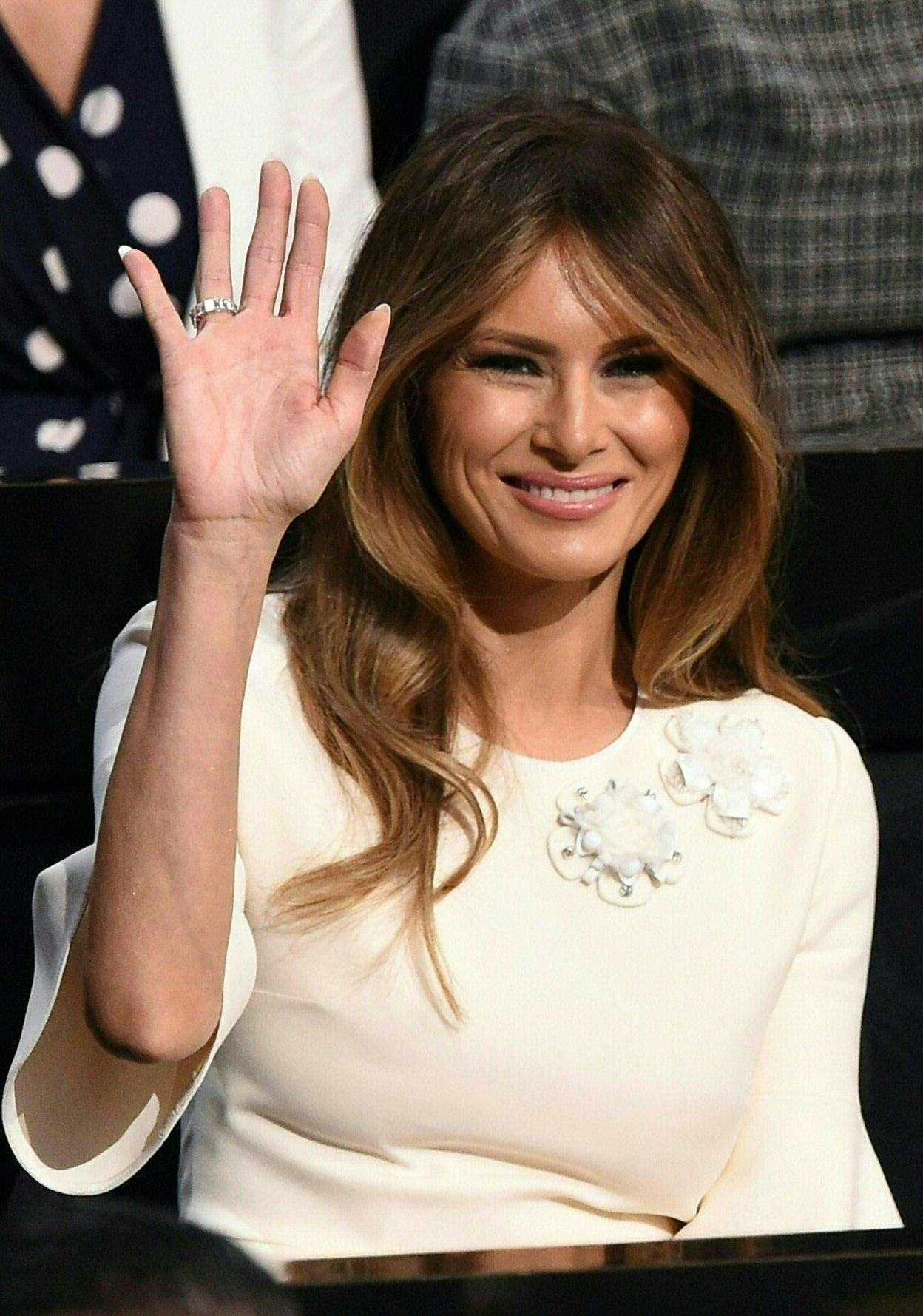 Melania Trump’s 75-Minute Beauty Routine Warrants Its Own Glam Room In ...