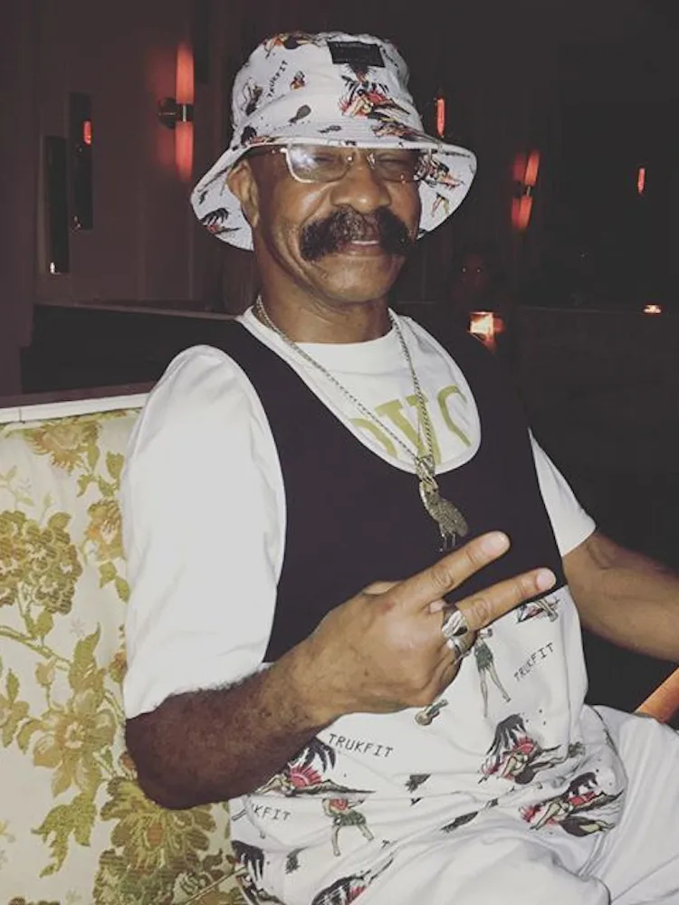 AIM Is Finally Dying, But the Screen Name Lives on in BadGalRiRi and ...