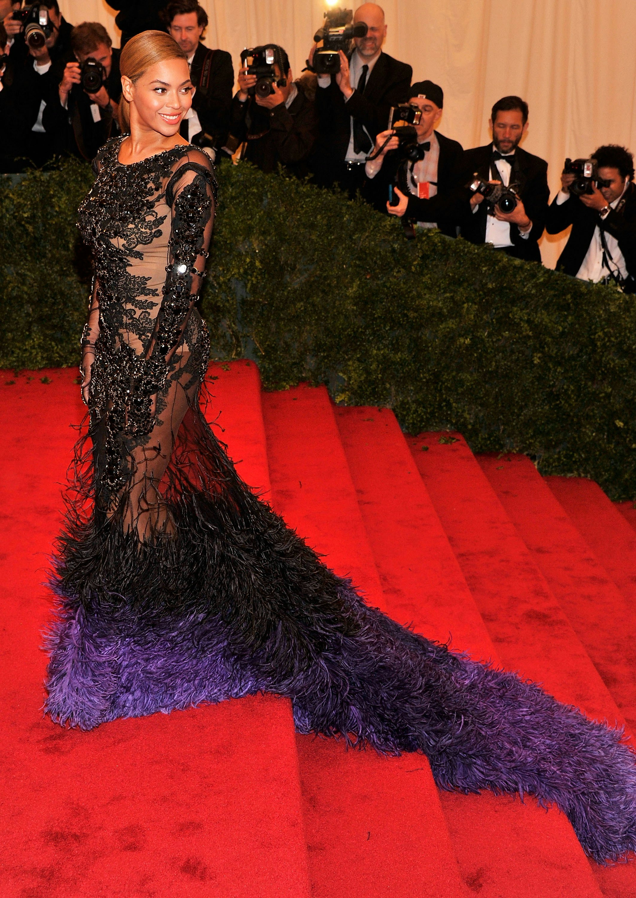 Beyonce best store red carpet looks