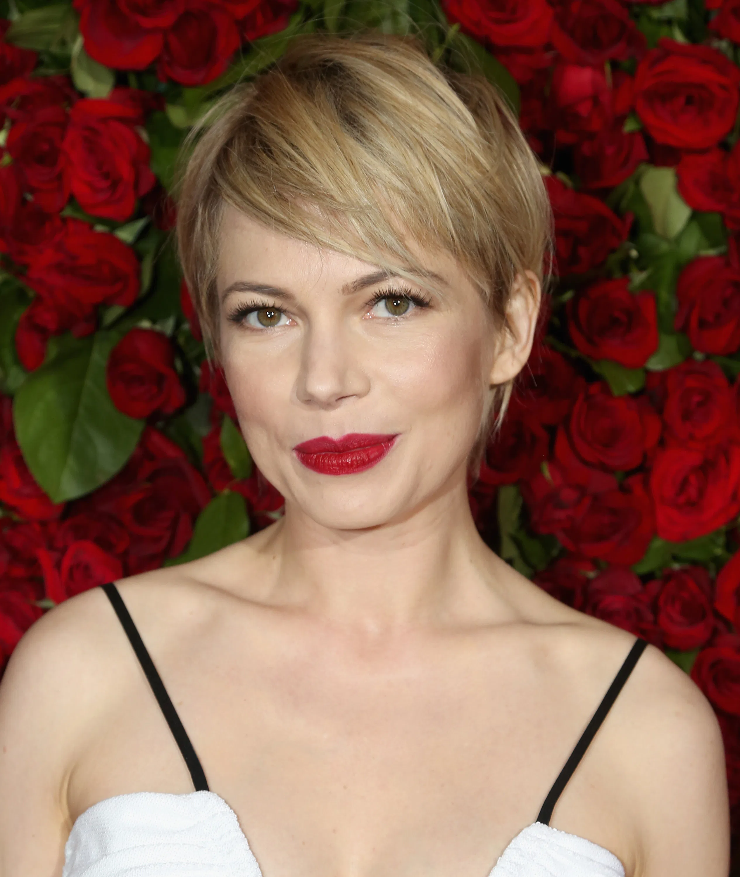 21 of Michelle Williams’ Best Hair Moments: From Long Hair to Short Hair
