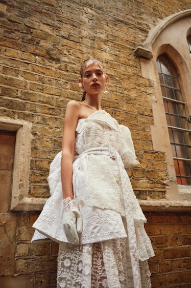 Simone Rocha Dreams Up an Ethereal, Gothic Woman for Spring 2017