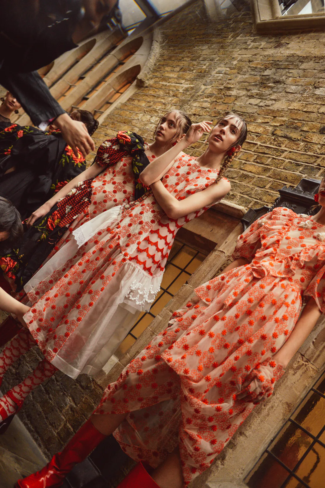 Simone Rocha Dreams Up an Ethereal, Gothic Woman for Spring 2017
