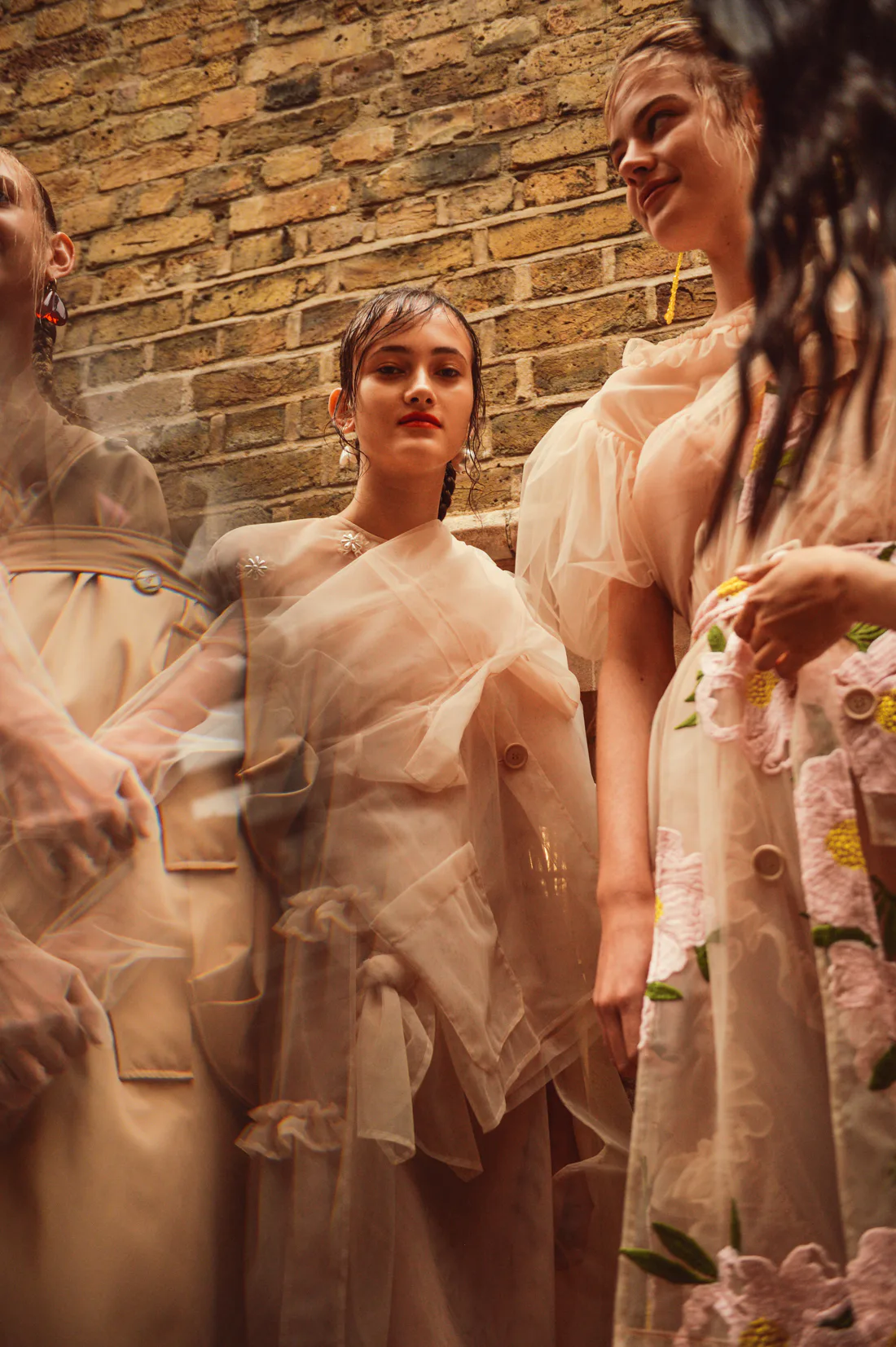 Simone Rocha Dreams Up an Ethereal, Gothic Woman for Spring 2017