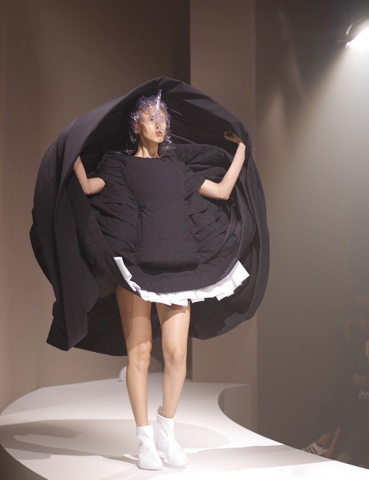 Comme des Garçons Spring 2017 Ready-to-Wear Collection | Vogue