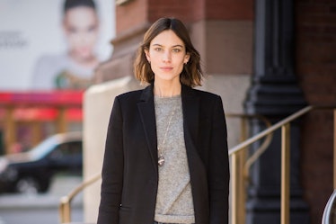 Alexa Chung's Airport Styling Trick Is Surprisingly Simple