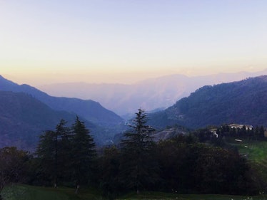 India_Mussoorie_Sunrise_Himalayas.jpg