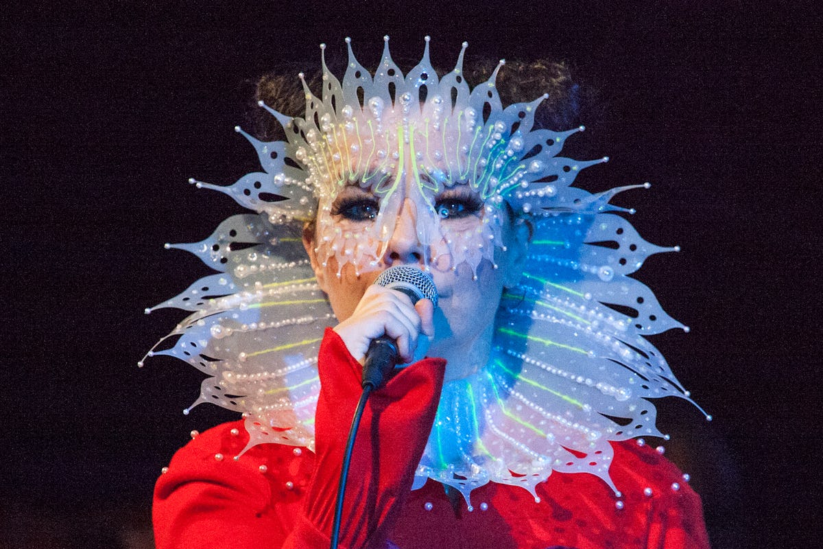 Bjork Vr Vs Bjork Irl Who Is More Bjork