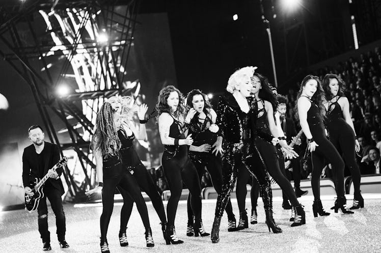 Lady Gaga performing with 8 dancers at the 2016 Victoria’s Secret Fashion Show 