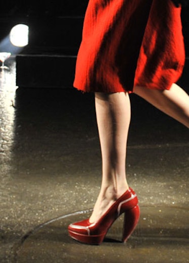 acss_runway_shoes_08_v.jpg