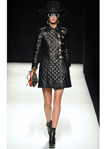 fass-moschino-fall-2012-runway-02-v.jpg