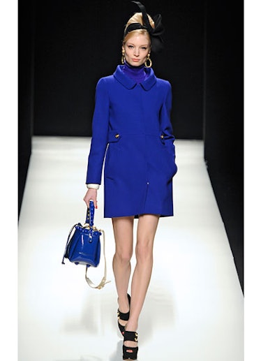 fass-moschino-fall-2012-runway-16-v.jpg