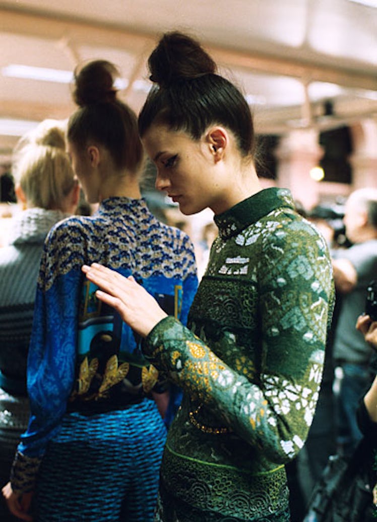 fass-mary-katrantzou-fall-2012-backstage-07-v.jpg