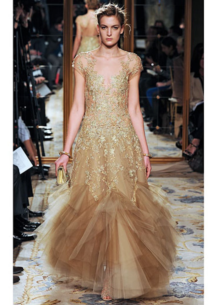 fass-marchesa-fall-2012-runway-07-v.jpg