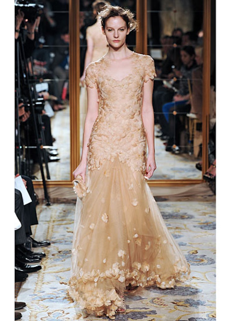 fass-marchesa-fall-2012-runway-14-v.jpg