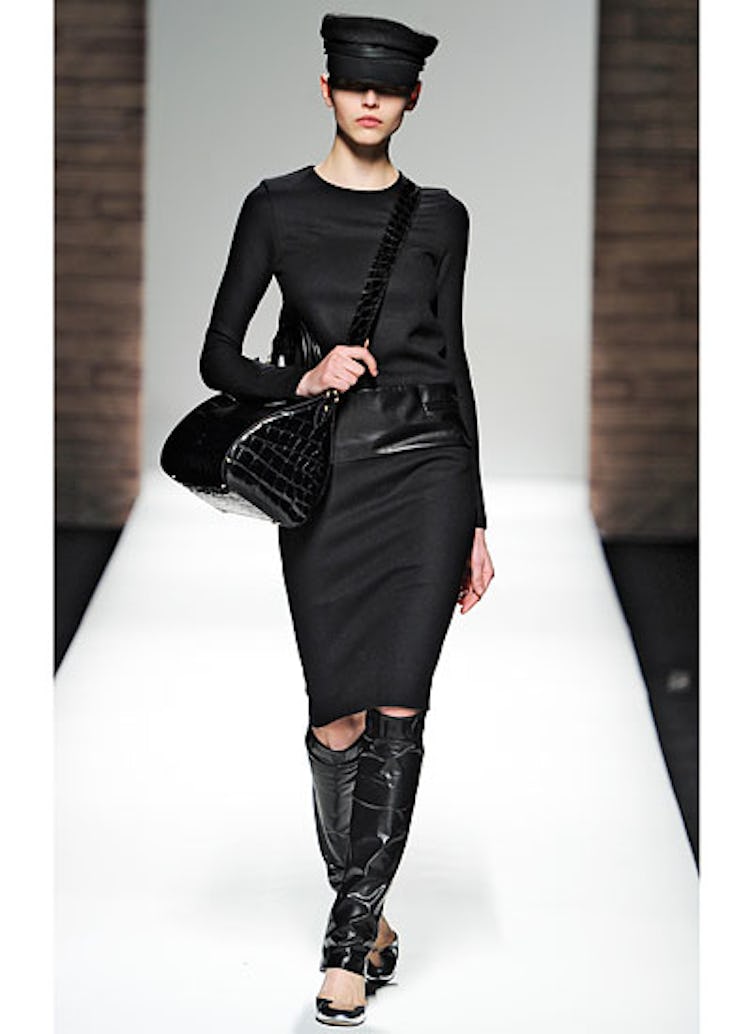 fass-max-mara-fall-2012-runway-08-v.jpg