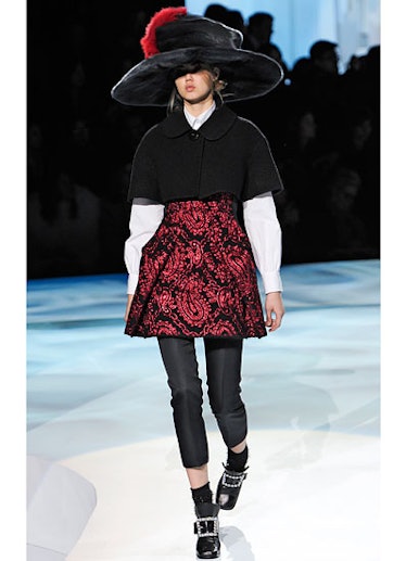 fass-marc-jacobs-fall-2012-runway-47-v.jpg