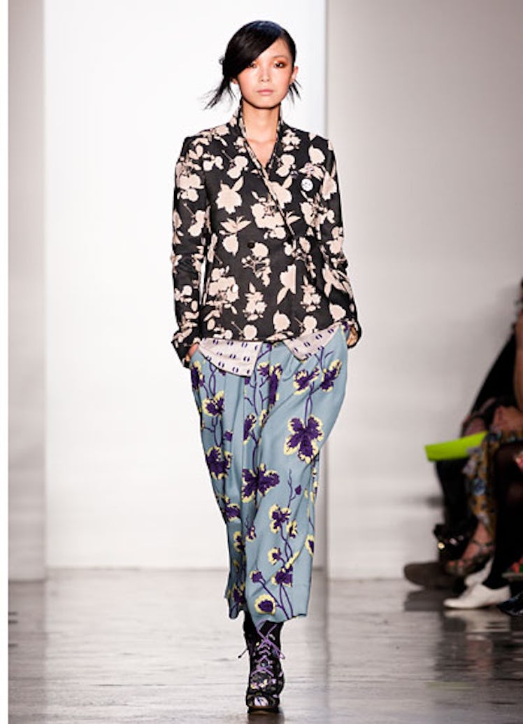 fass-suno-fall-2012-runway-14-v.jpg