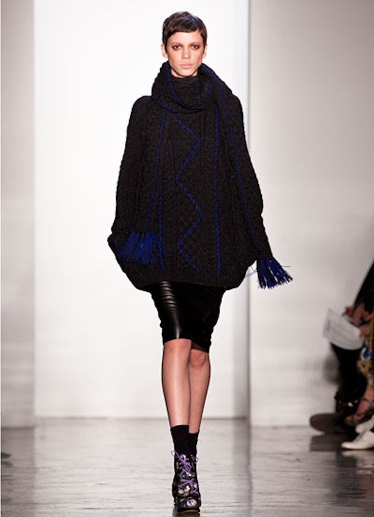 fass-suno-fall-2012-runway-26-v.jpg