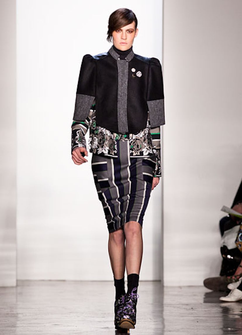 fass-suno-fall-2012-runway-01-v.jpg