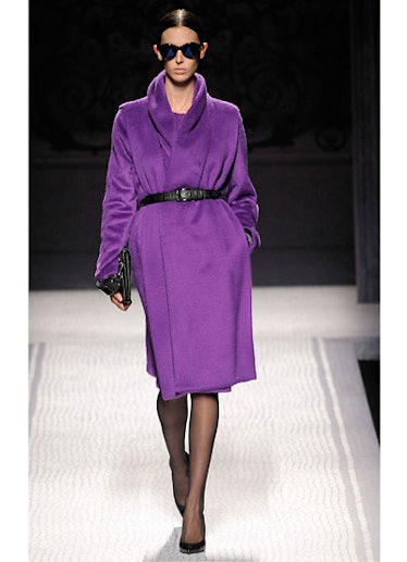 fass-alberta-ferretti-fall-2012-runway-11-v.jpg