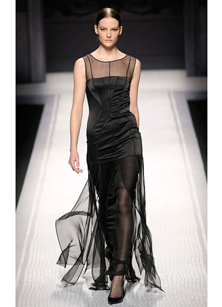 fass-alberta-ferretti-fall-2012-runway-16-v.jpg