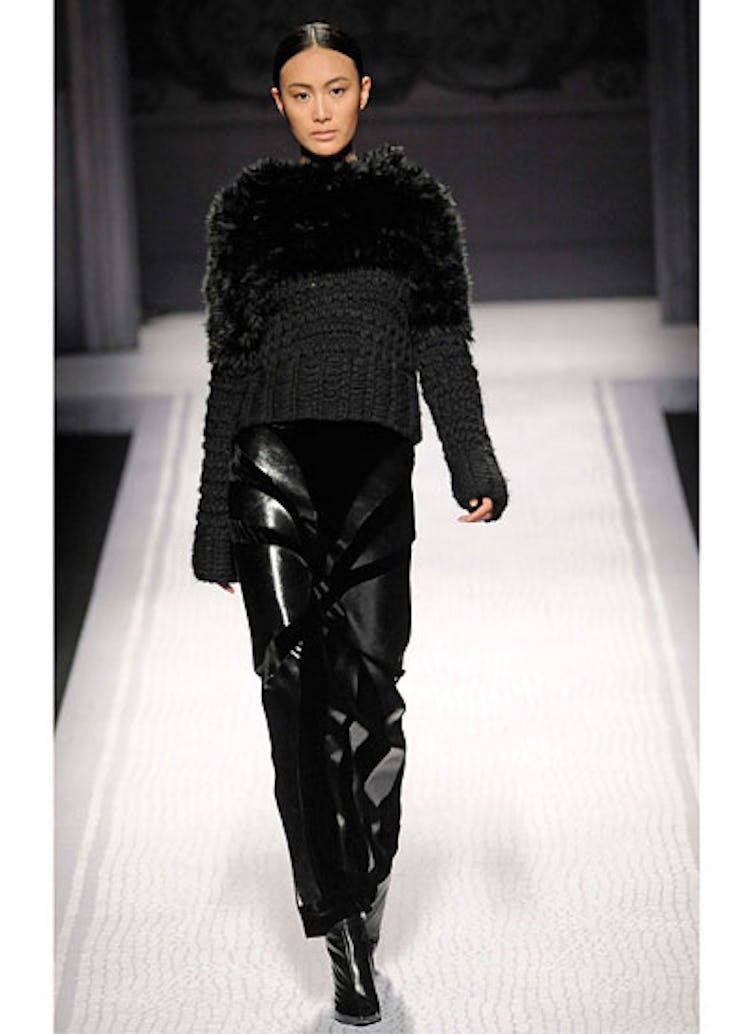 fass-alberta-ferretti-fall-2012-runway-28-v.jpg