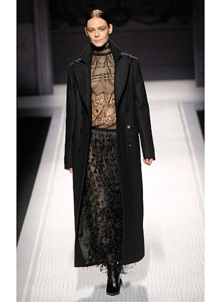 fass-alberta-ferretti-fall-2012-runway-35-v.jpg