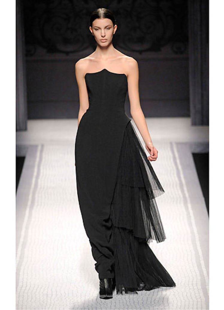 fass-alberta-ferretti-fall-2012-runway-41-v.jpg