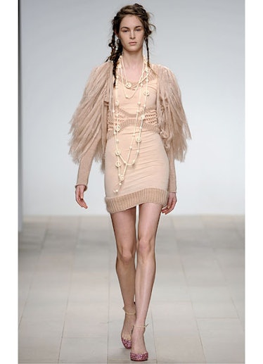 fass-mark-fast-fall-2012-runway-11-v.jpg