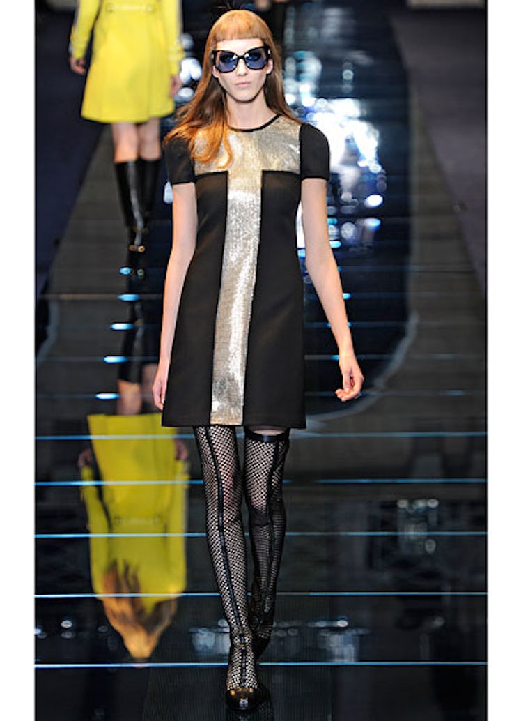 fass-versace-fall-2012-runway-21-v.jpg