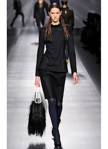 fass-fendi-fall-2012-runway-21-v.jpg