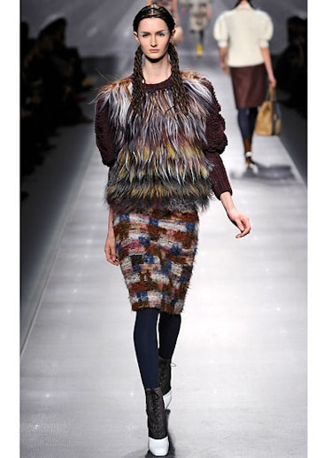 fass-fendi-fall-2012-runway-40-v.jpg