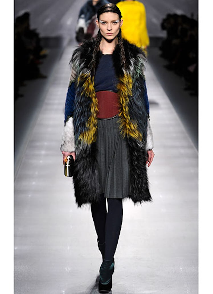 fass-fendi-fall-2012-runway-45-v.jpg