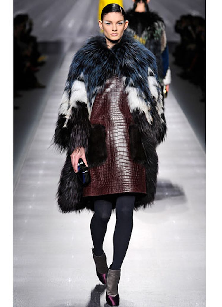 fass-fendi-fall-2012-runway-46-v.jpg