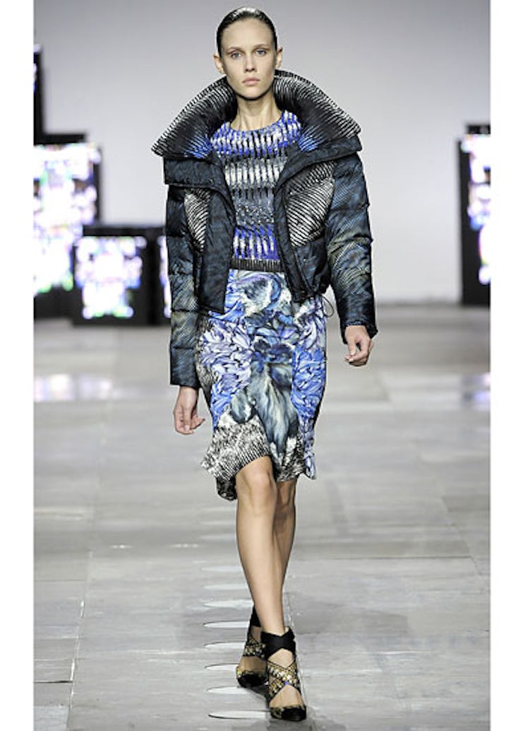 fass-peter-pilotto-fall-2012-runway-08-v.jpg