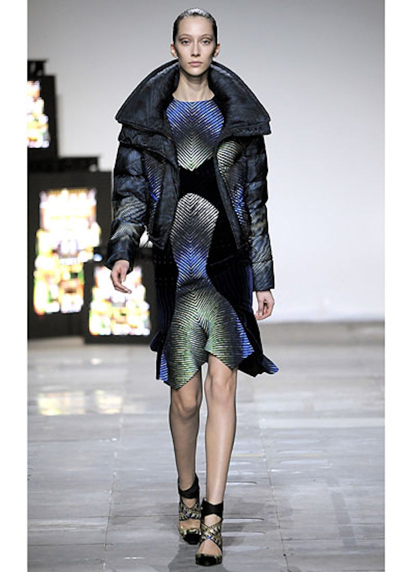 fass-peter-pilotto-fall-2012-runway-02-v.jpg