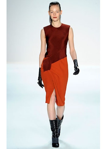 fass-narciso-rodriguez-fall-2012-runway-08-v.jpg