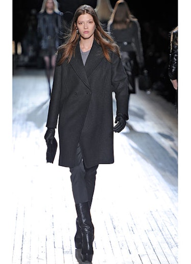 fass-theysken-theory-fall-2012-runway-10-v.jpg