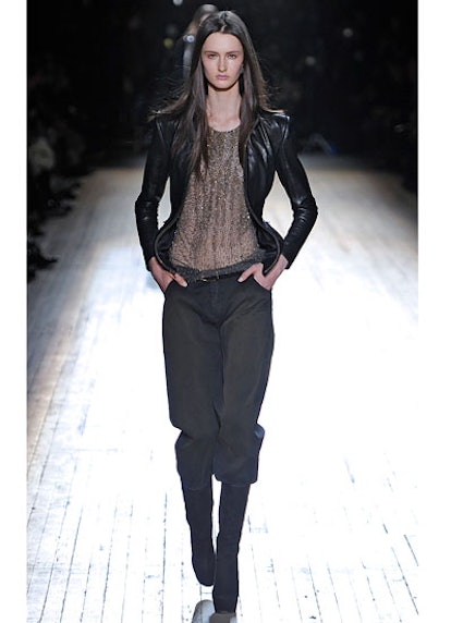 fass-theysken-theory-fall-2012-runway-01-v.jpg