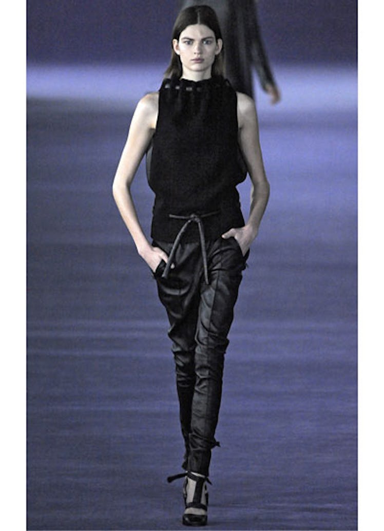 fass-christopher-kane-fall-2012-runway-04-v.jpg