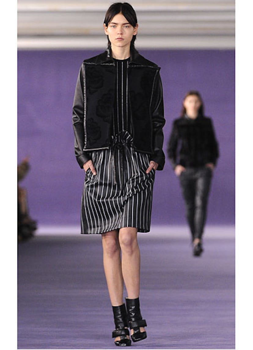 fass-christopher-kane-fall-2012-runway-01-v.jpg