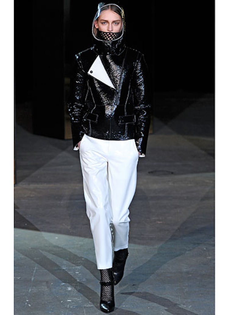 fass-alexander-wang-fall-2012-runway-03-v.jpg