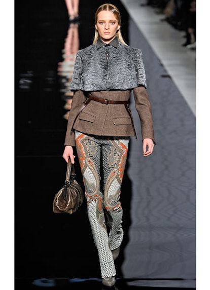 fass-etro-fall-2012-runway-01-v.jpg