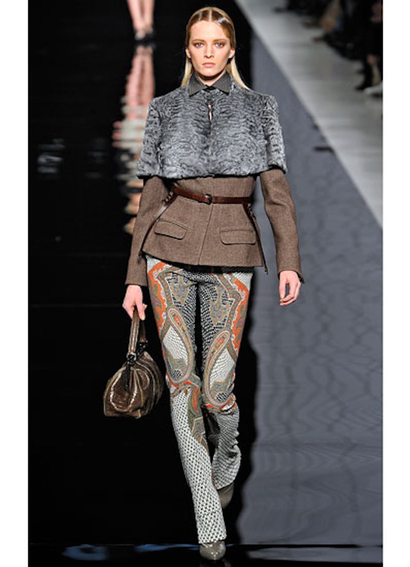 fass-etro-fall-2012-runway-01-v.jpg