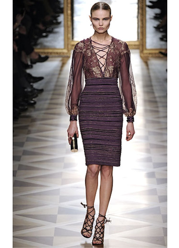 fass-salvatore-ferragamo-fall-2012-runway-37-v.jpg