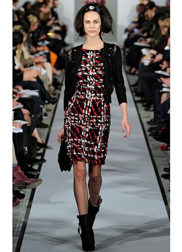 fass-oscar-de-la-renta-fall-2012-runway-31-v.jpg