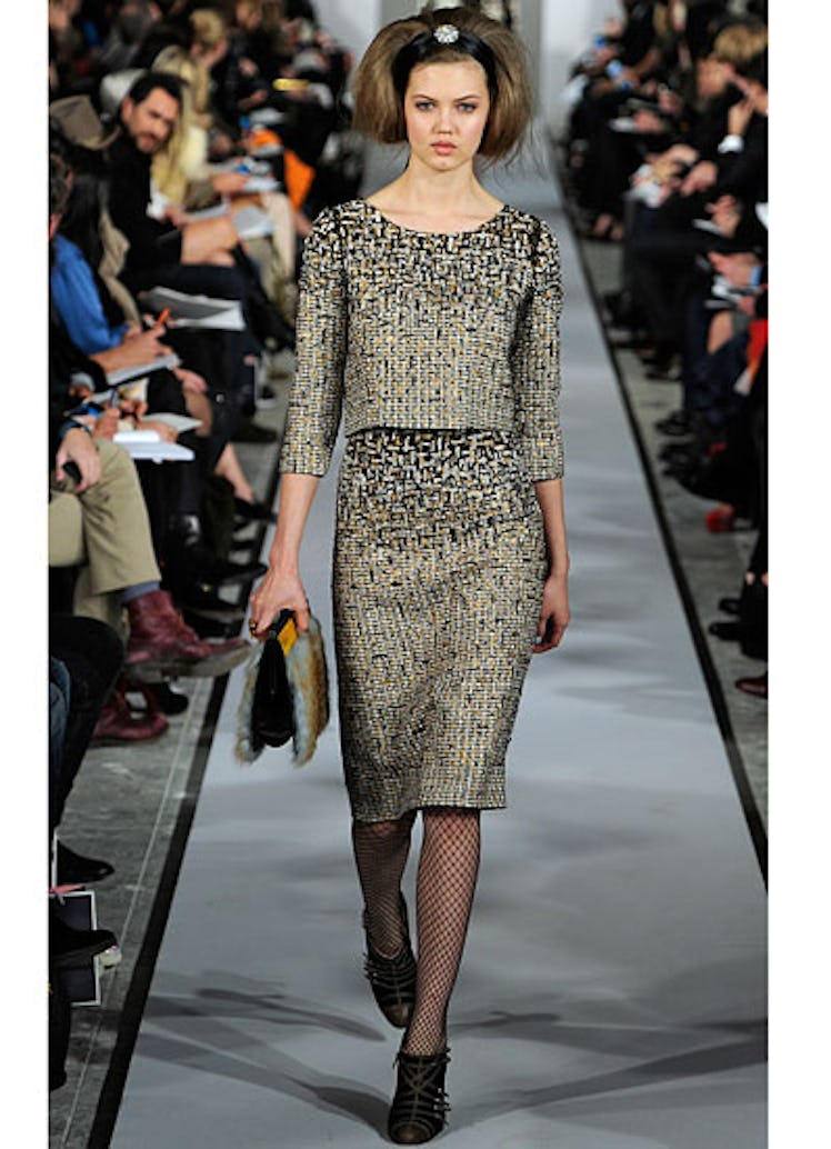 fass-oscar-de-la-renta-fall-2012-runway-34-v.jpg